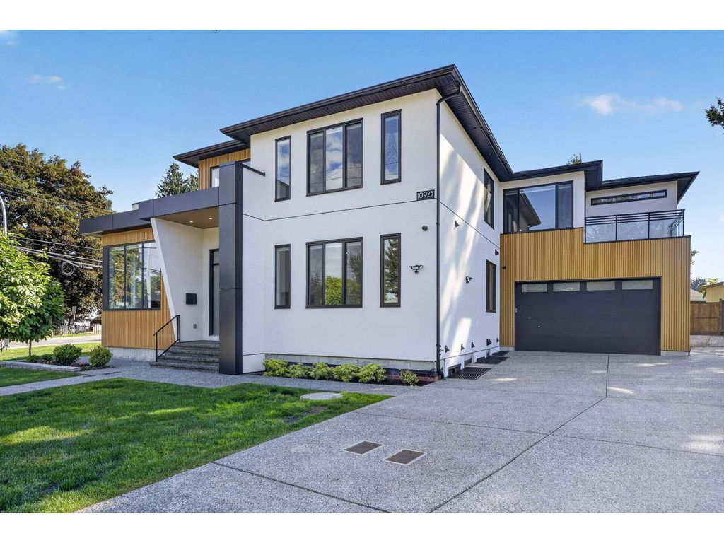 10925 Oriole Drive, Surrey