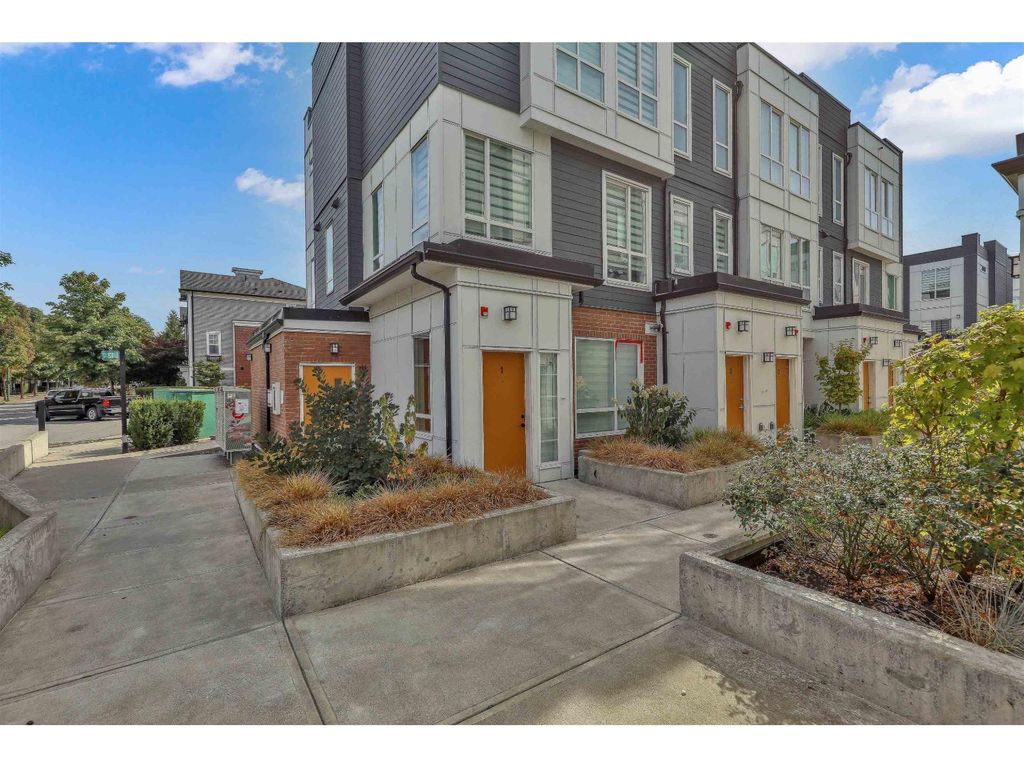 1 18850 72a Avenue, Surrey