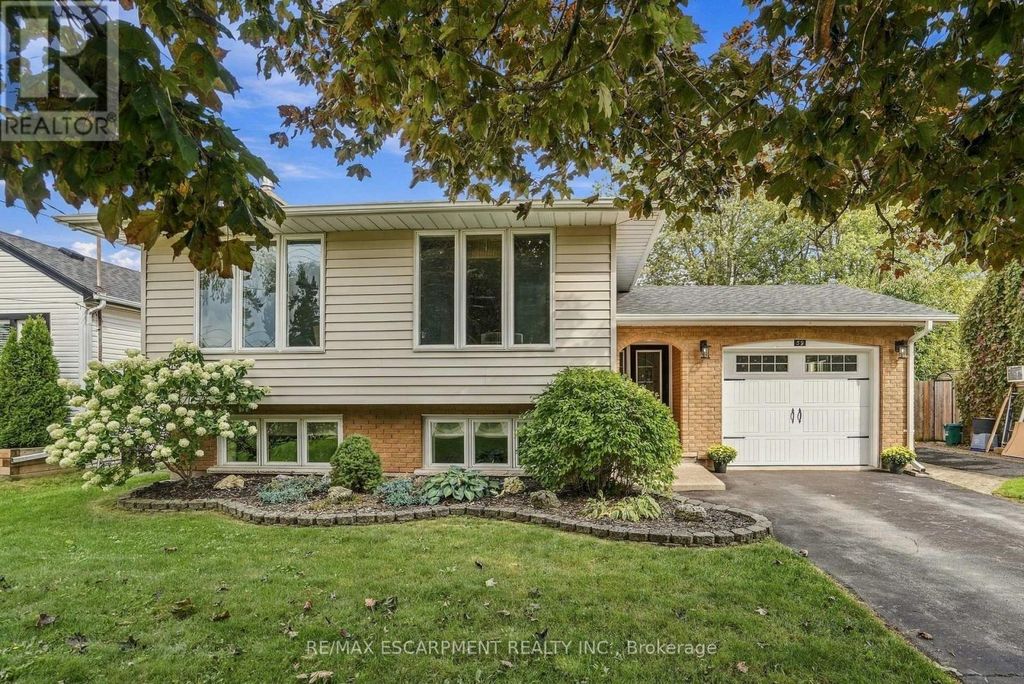 39 Rosemount Avenue, Port Colborne (sugarloaf)