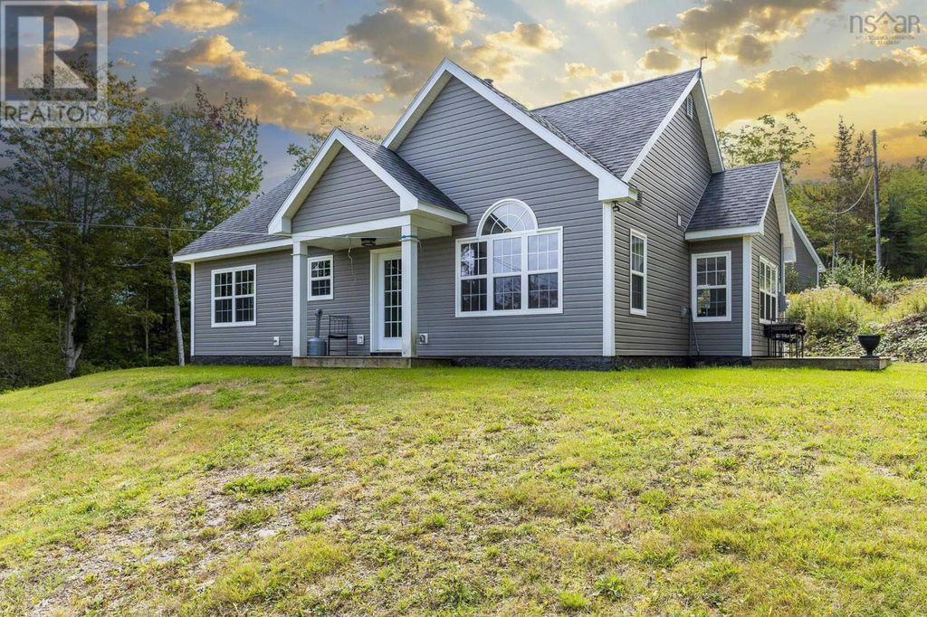 984 Youngs Mountain Road, Youngs Cove