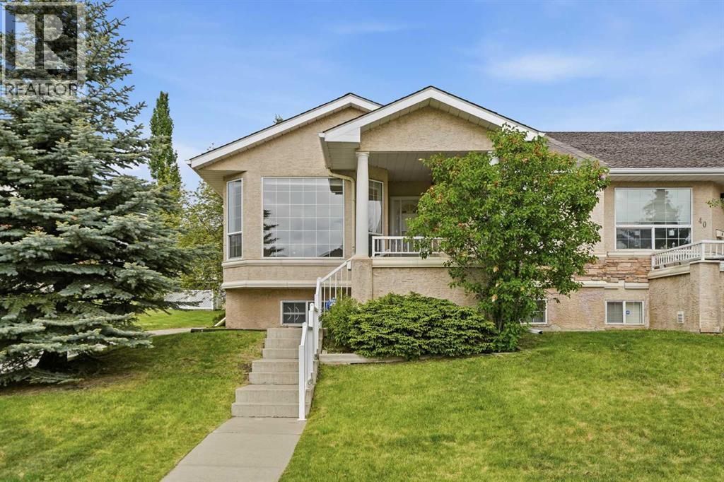 44 Sierra Morena Way Sw, Calgary