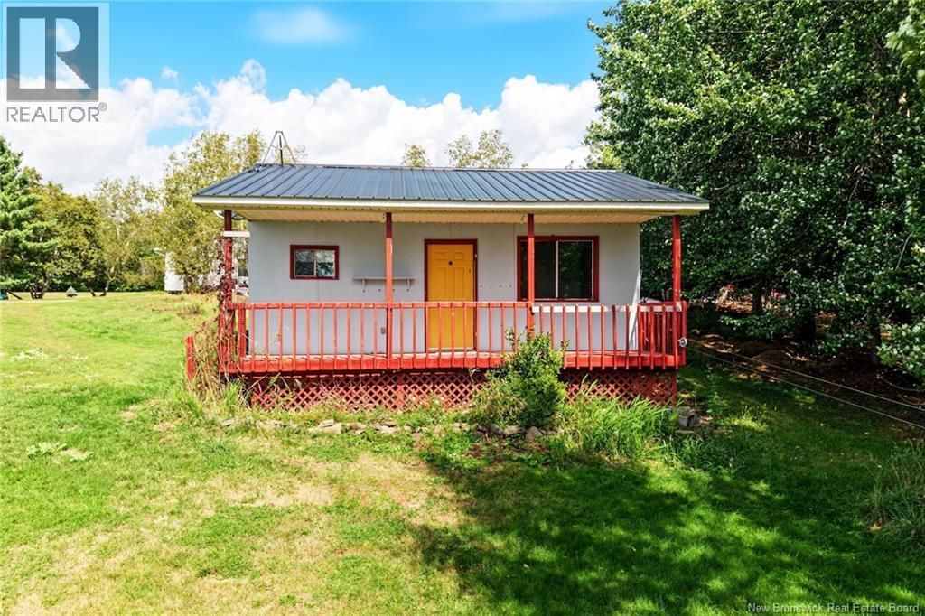 301 Sand Point Road, Lakeville Corner