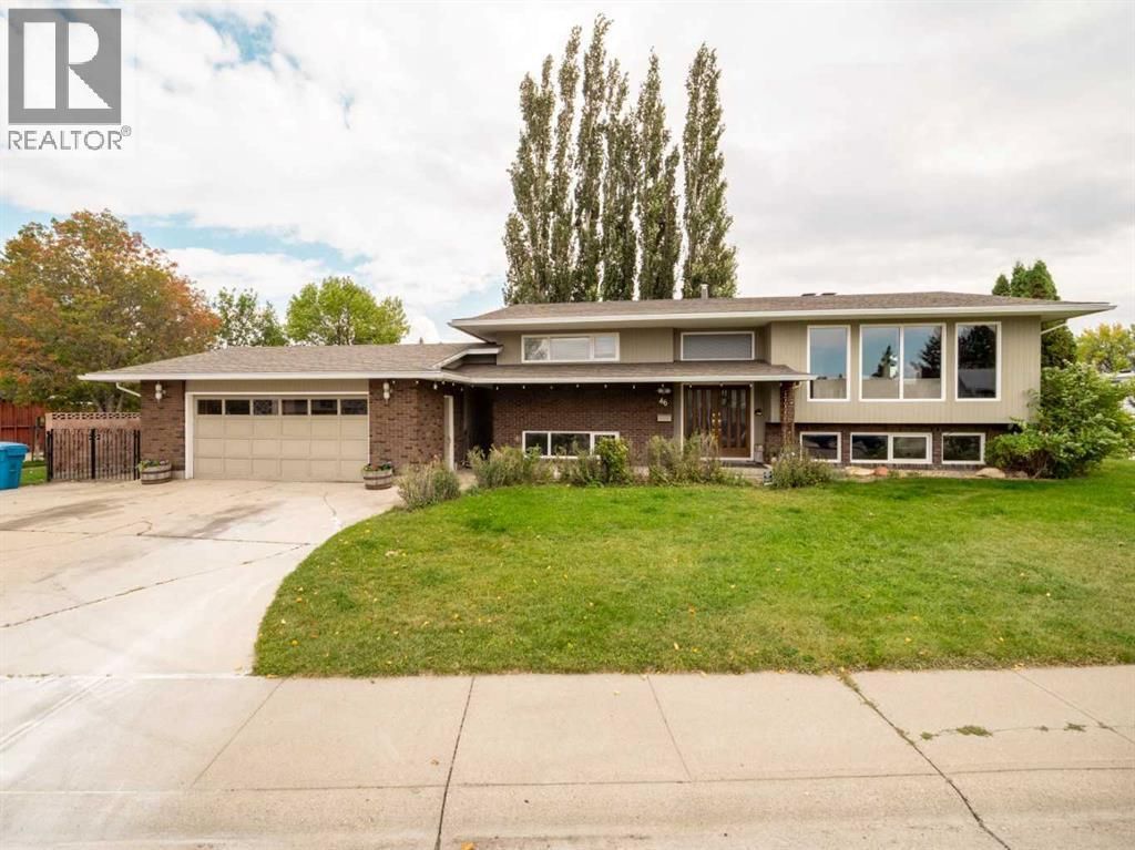 46 Laval Court W, Lethbridge