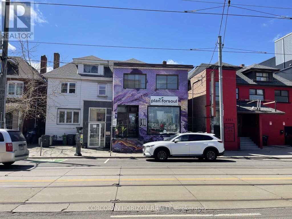 3 - 2257 Dundas Street W, Toronto (roncesvalles)