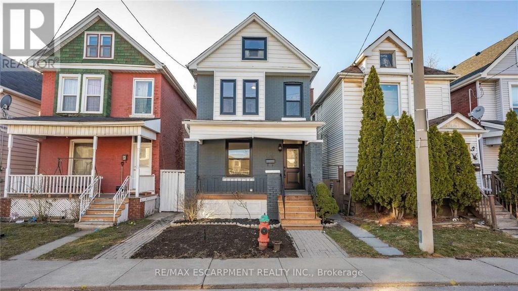 53 1/2 Kinrade Avenue, Hamilton (gibson)