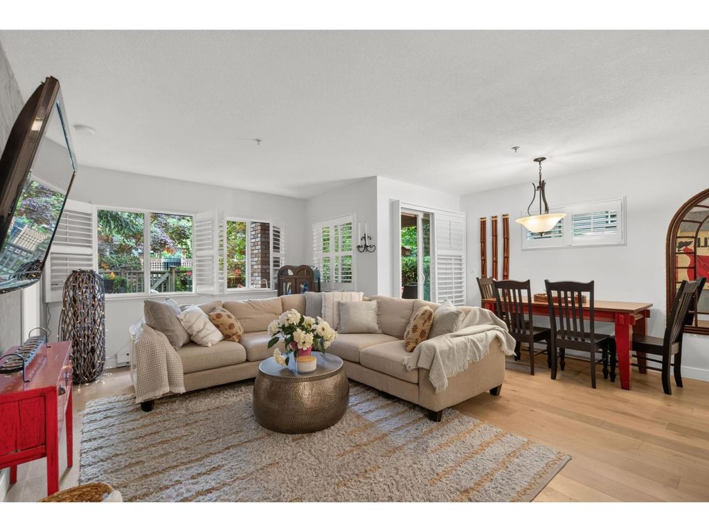 209 8717 160 Street, Surrey