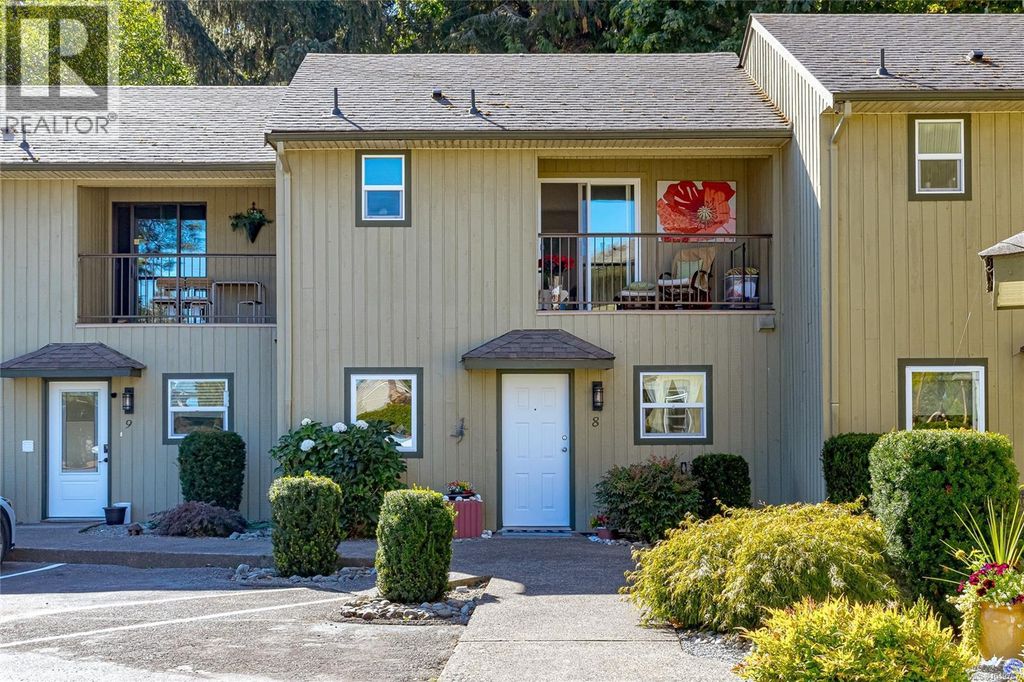 8 3350 Island Hwy W, Qualicum Beach