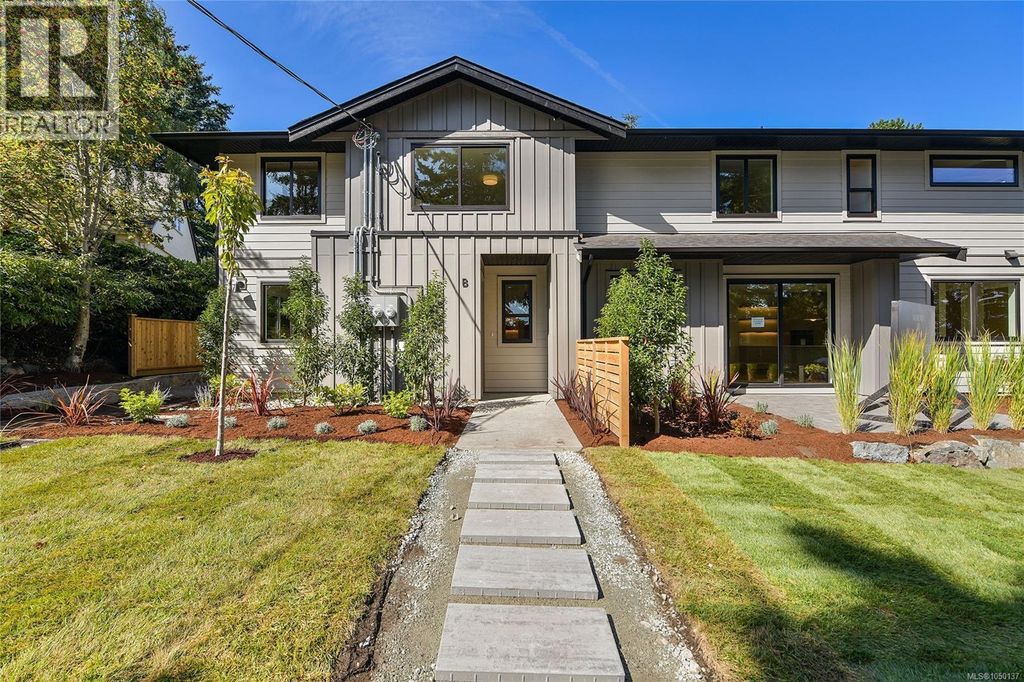 2 4430 Shore Way, Saanich