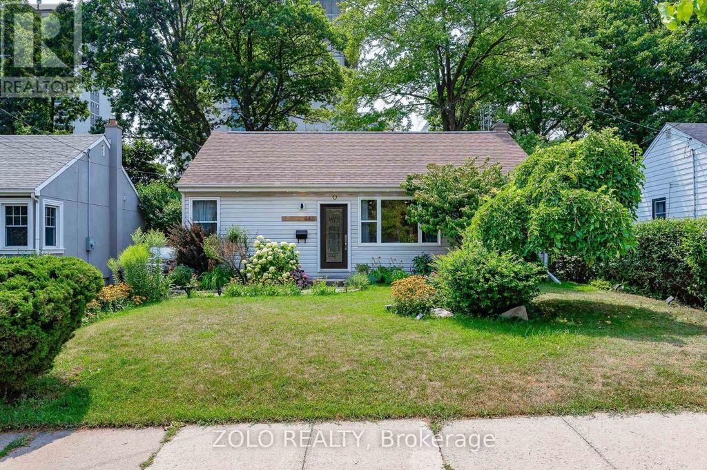 442 Queen Mary Drive, Oakville (qe Queen Elizabeth)