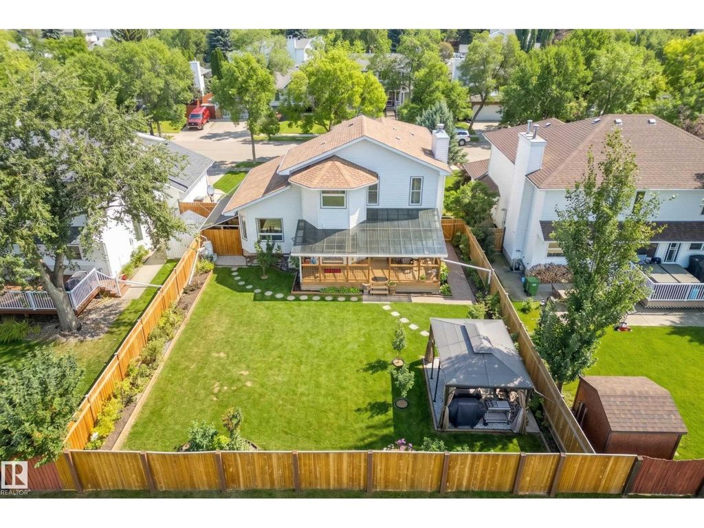 38 Deane Cr, St. Albert