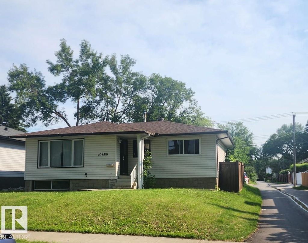 10659 65 Av Nw, Edmonton