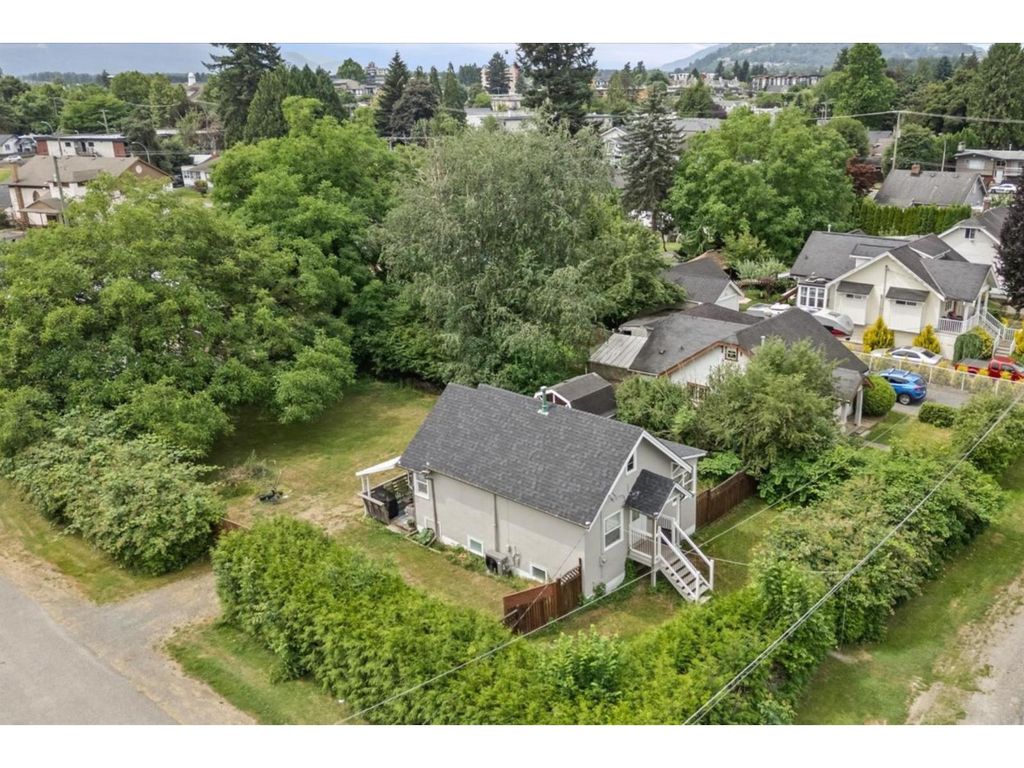 46028 King Avenue|chilliwack Proper East, Chilliwack