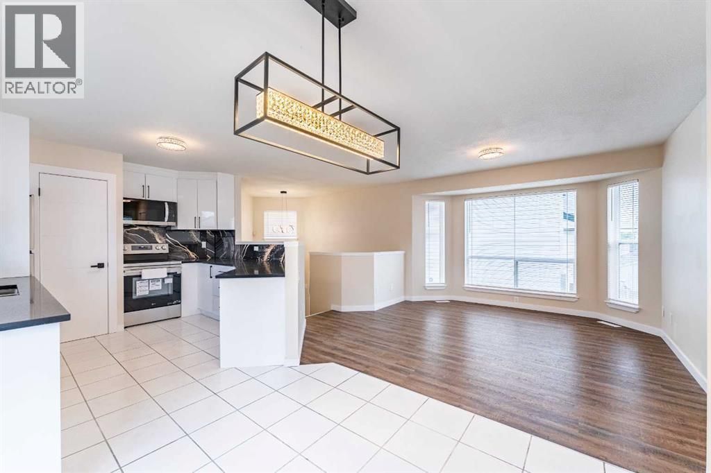 206 Saratoga Close Ne, Calgary