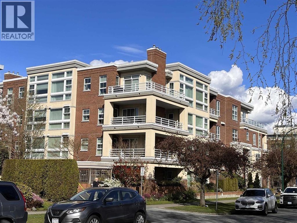 214 2105 W 42nd Avenue, Vancouver