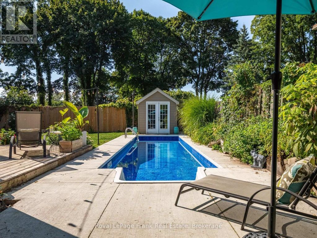 6254 Russell Street, Niagara Falls (stamford)