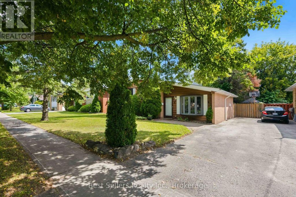 5 Benfrisco Crescent, Toronto (woburn)
