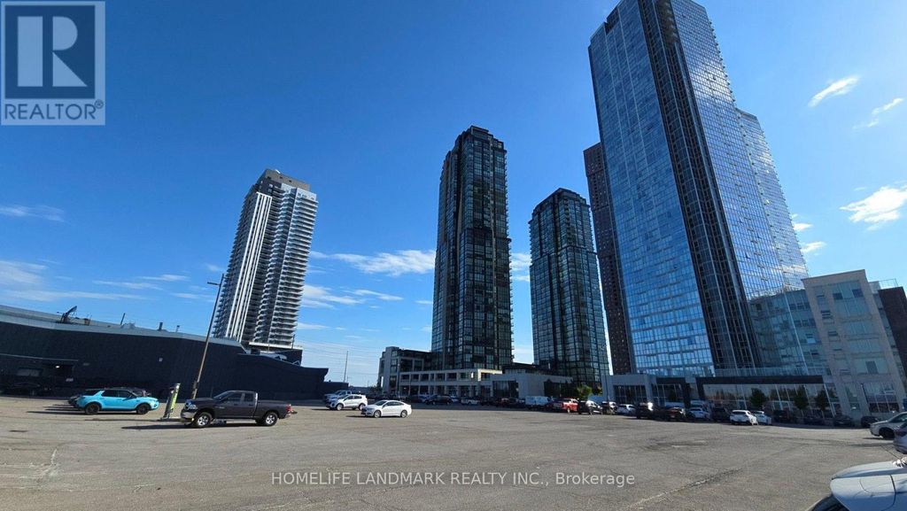 2205 - 2900 Highway 7 Road, Vaughan (concord)