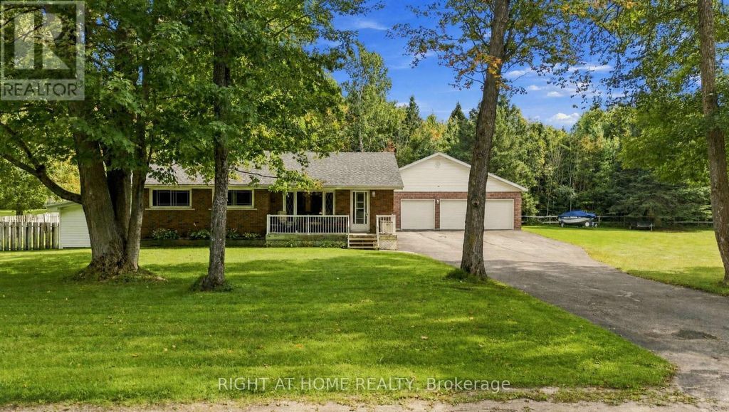 1013 Tay Point Road, Penetanguishene
