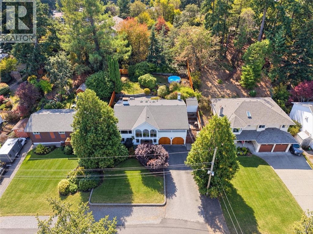 485 Carson Rd, Colwood