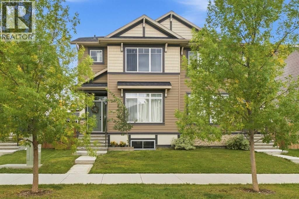 516 West Lakeview Drive, Chestermere