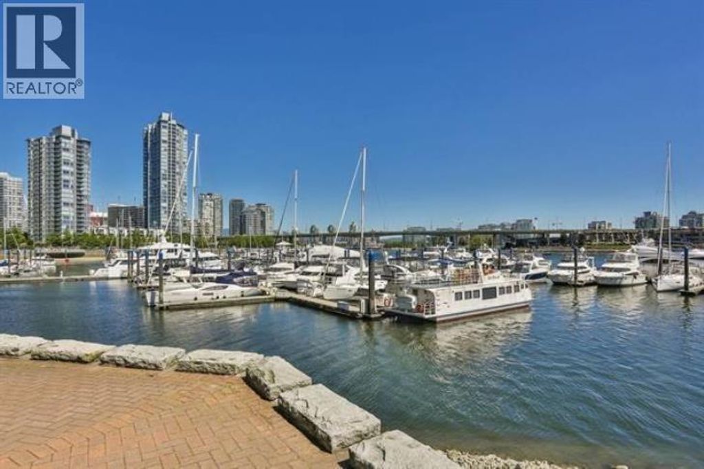 2306 1033 Marinaside Crescent, Vancouver