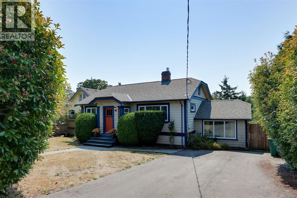 3374 Cook St, Saanich