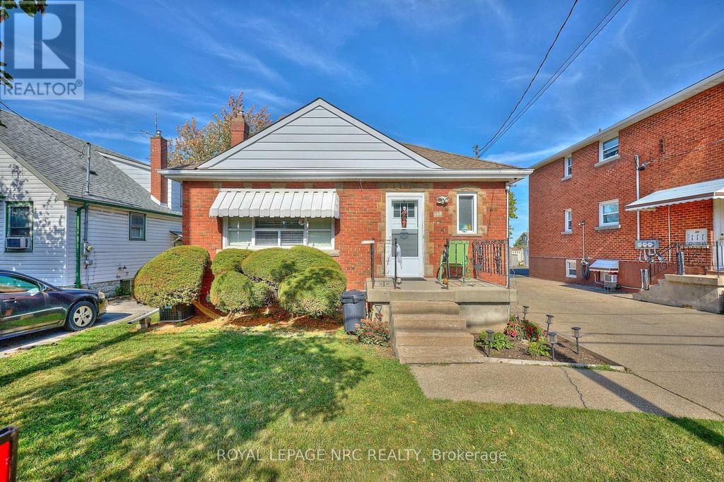 102 Townline Rd. West Road, St. Catharines (burleigh Hill)