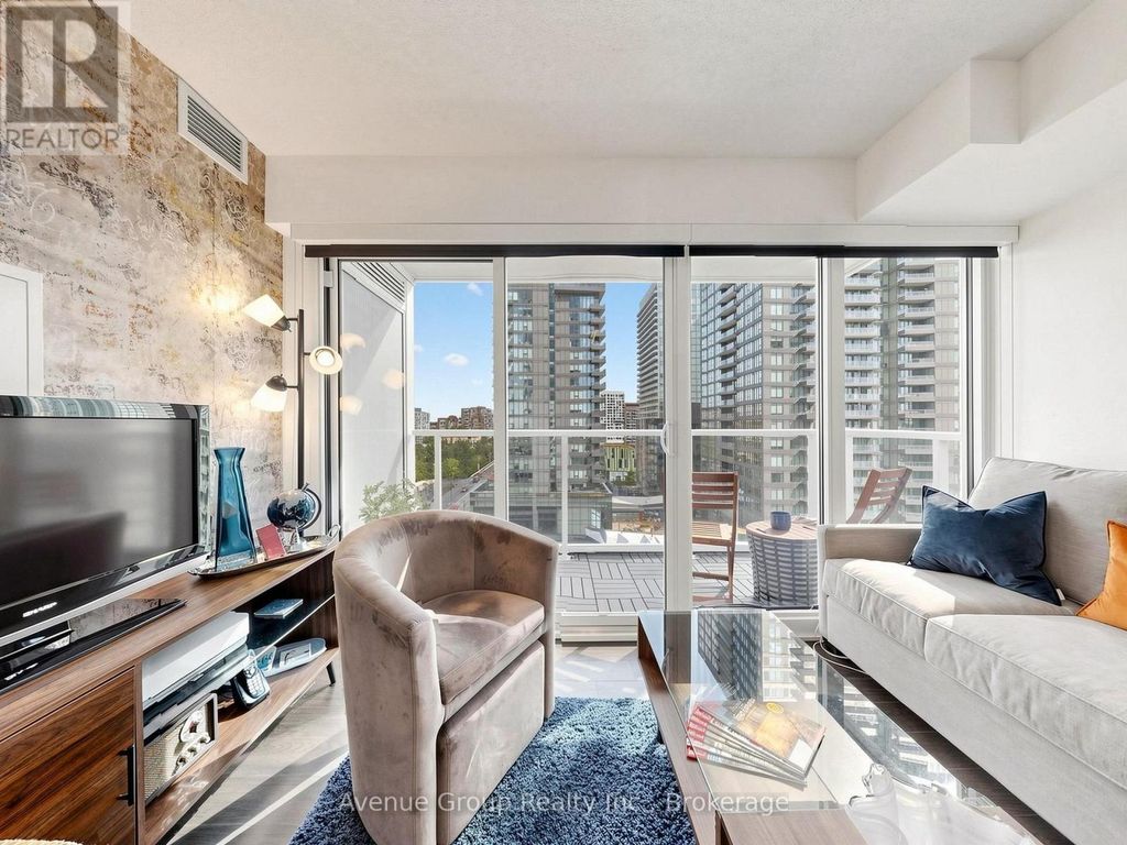 1105 - 19 Bathurst Street, Toronto (waterfront Communities)