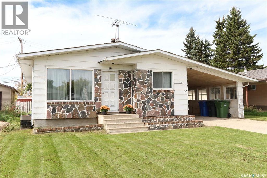 32 Clarke Avenue, Yorkton