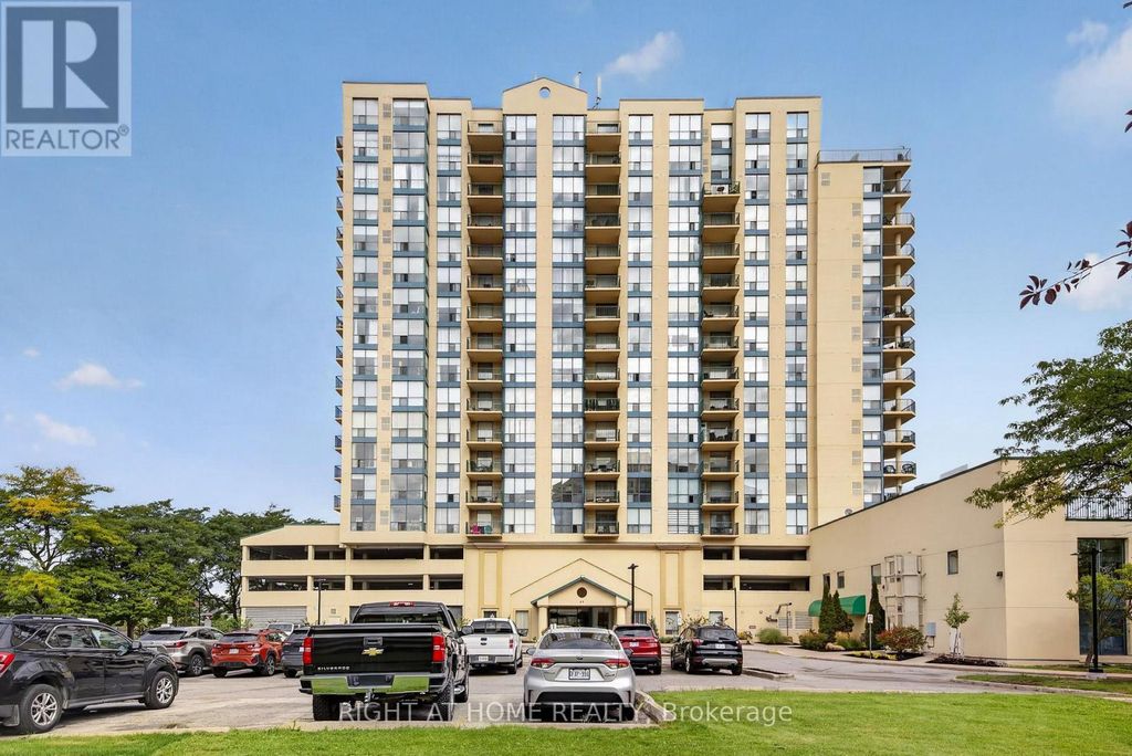 1402 - 65 Ellen Street, Barrie (city Centre)