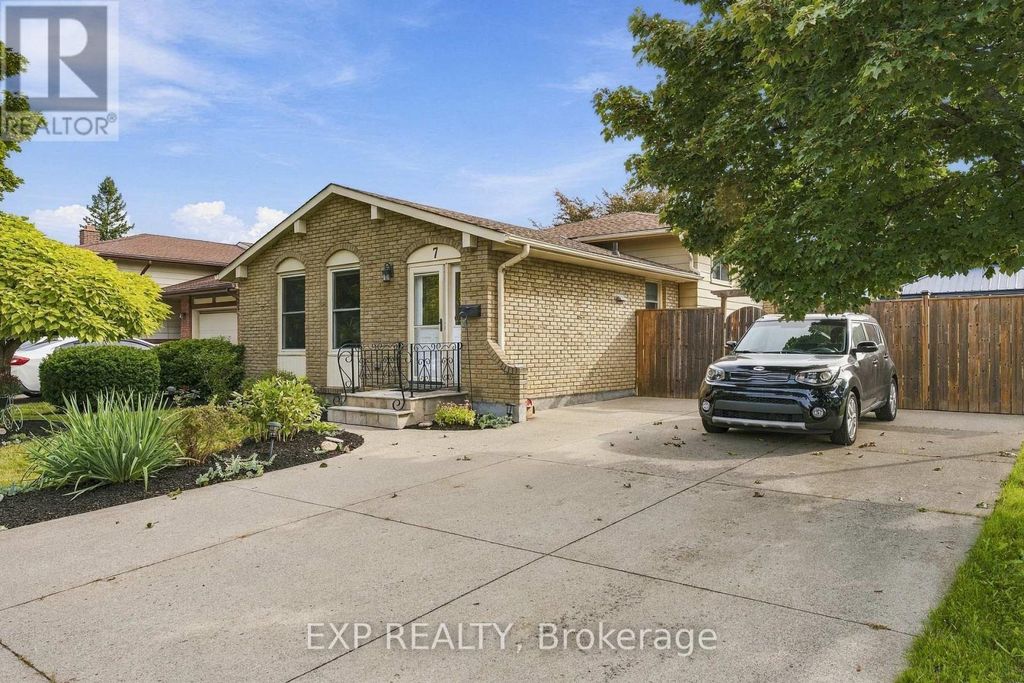 7 Roehampton Avenue, St. Catharines (carlton/bunting)