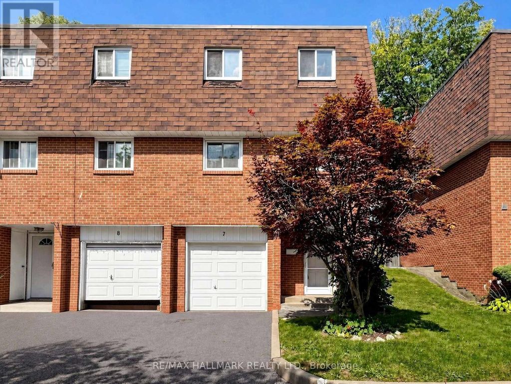 7 - 144 Henderson Avenue, Markham (thornhill)