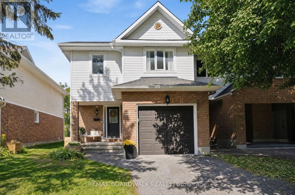 27 Woodpark Way, Ottawa