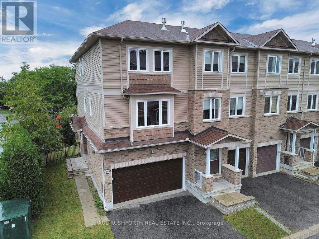 301 Mosaic Private, Ottawa