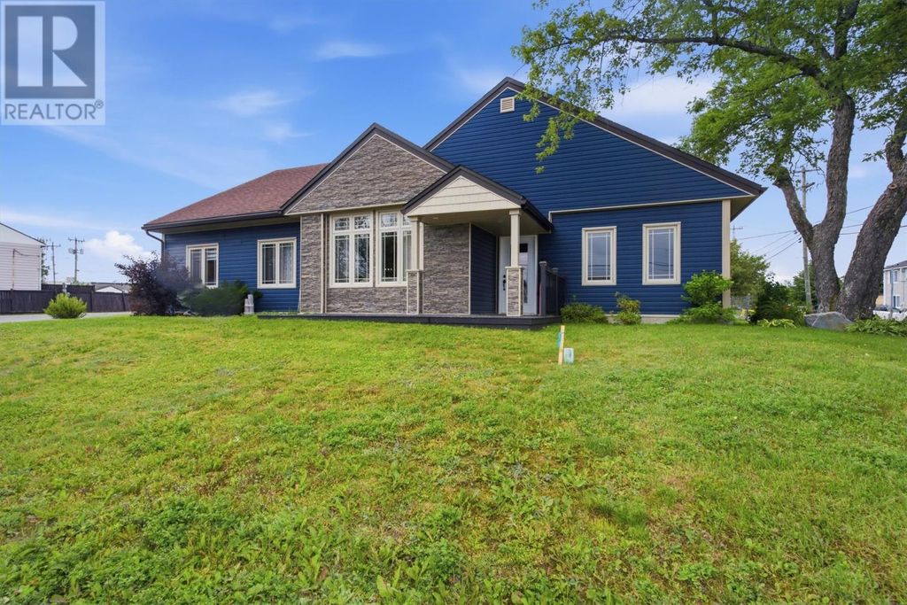 98 Sullivan Avenue, Gander