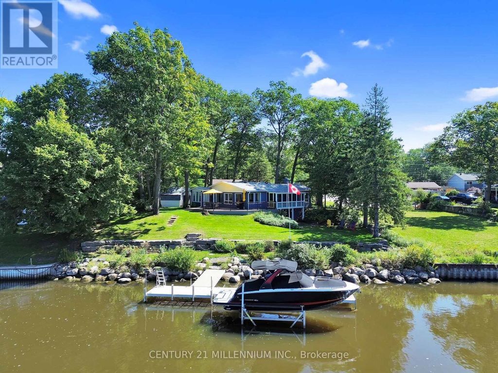 68 Edgewater Road, Wasaga Beach