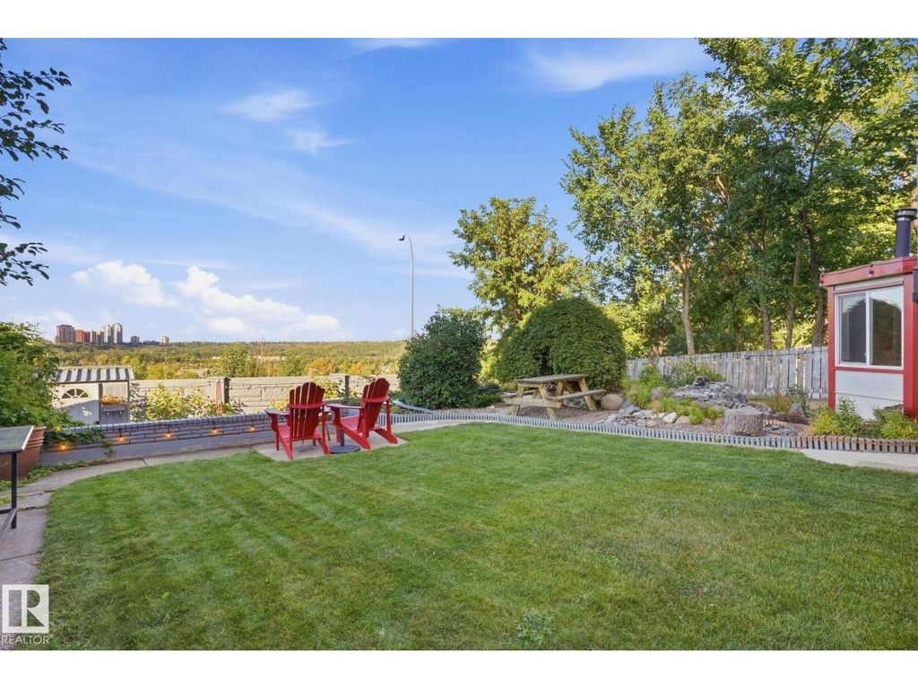 9520 95 Av Nw, Edmonton