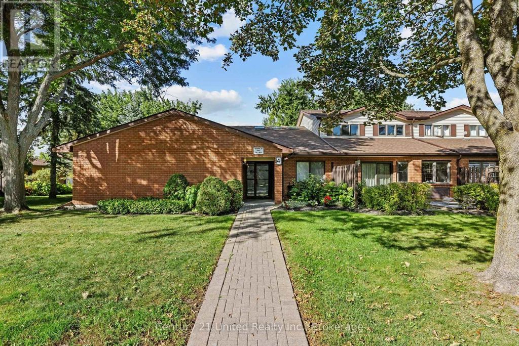 10 - 36 Champlain Crescent, Peterborough (northcrest Ward 5)