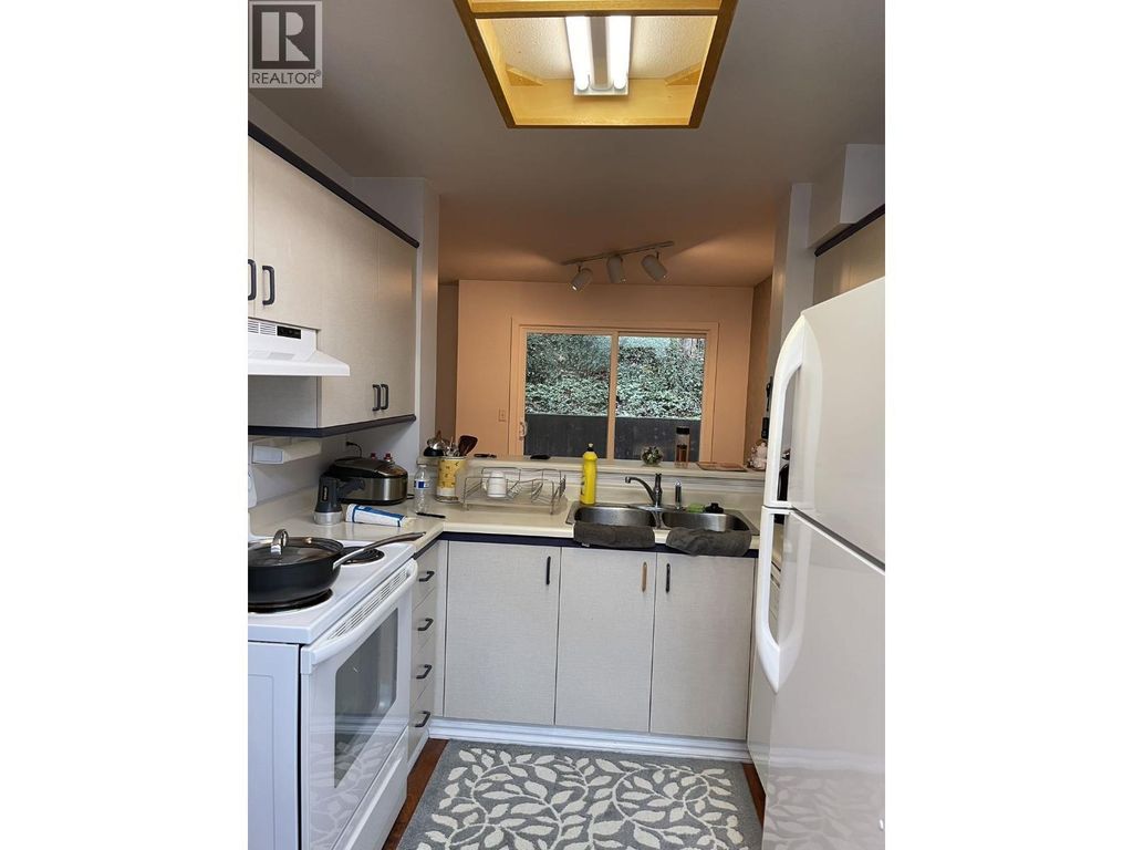 2736 Atlin Place, Coquitlam
