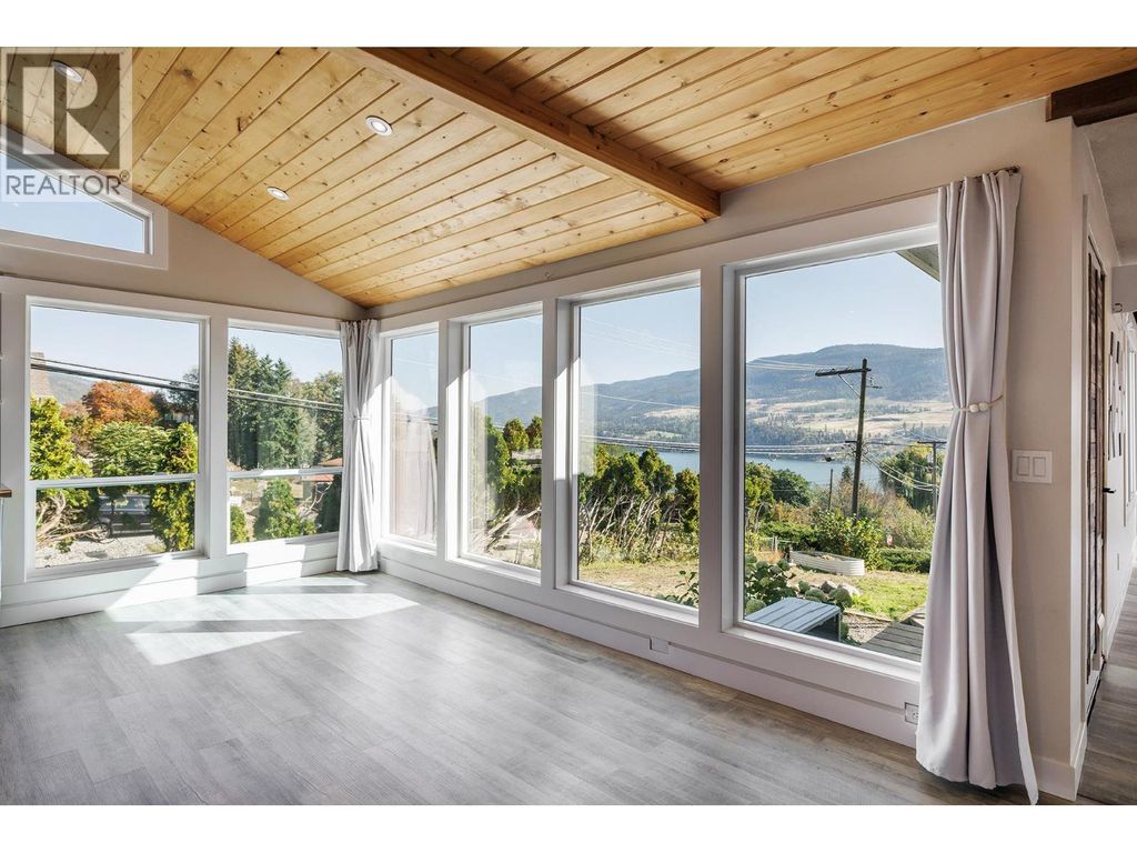 2575 Robinson Road, Lake Country
