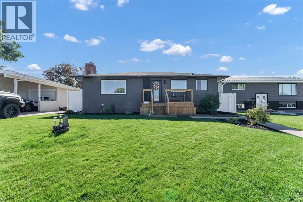 2427 24 Street Se, Medicine Hat