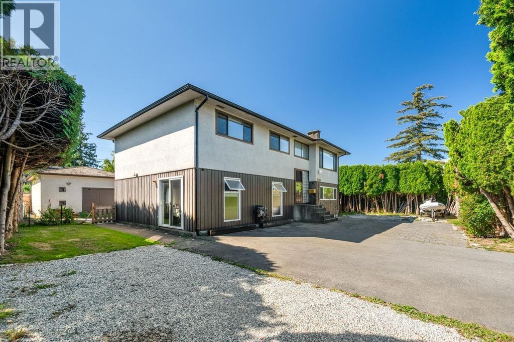 10440 Aintree Crescent, Richmond