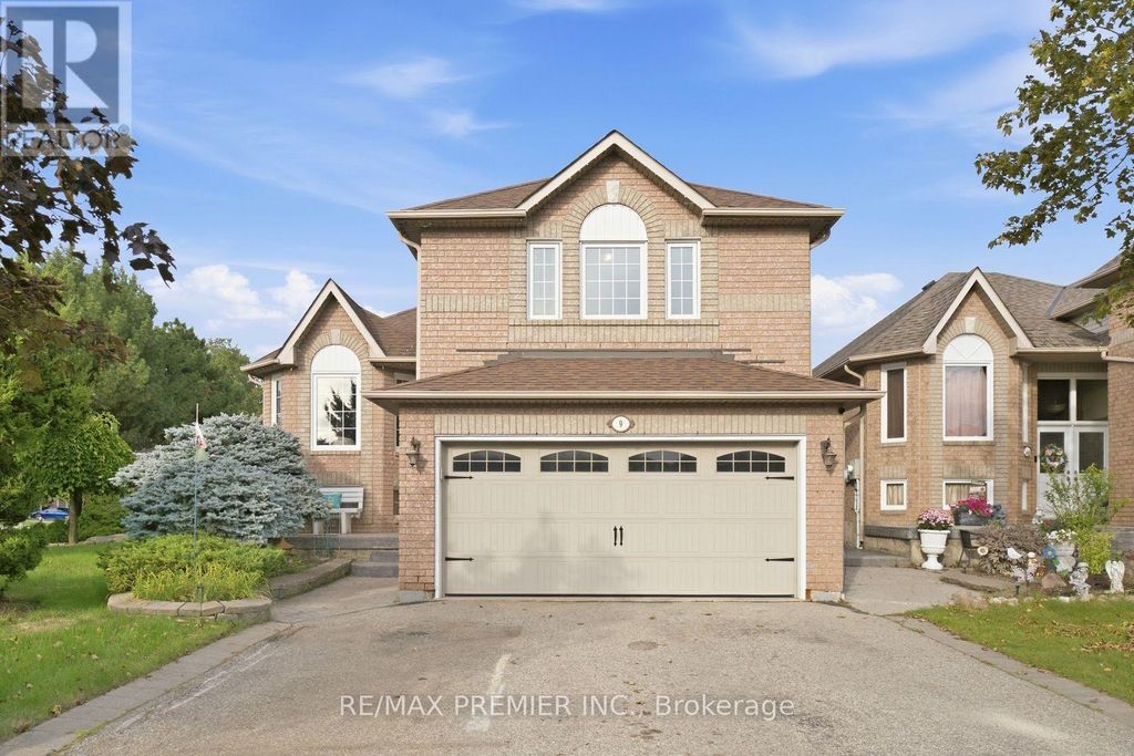 9 Sant Farm Drive, Caledon (bolton East)