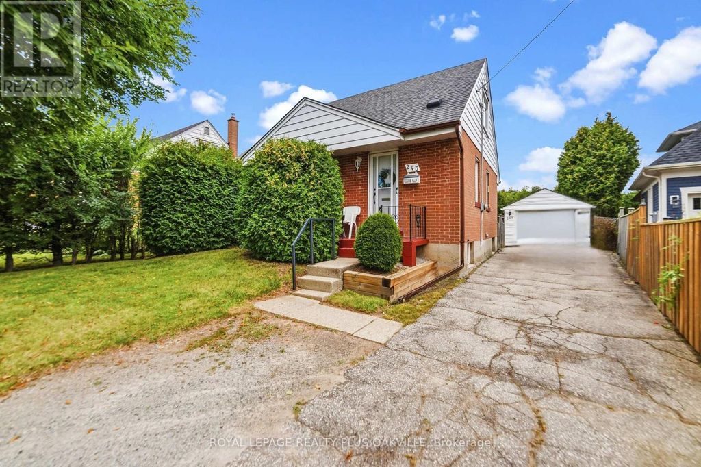 243 Jennings Crescent, Oakville (br Bronte)