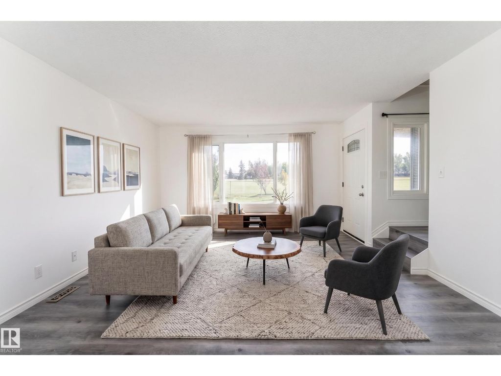 11363 22 Av Nw, Edmonton