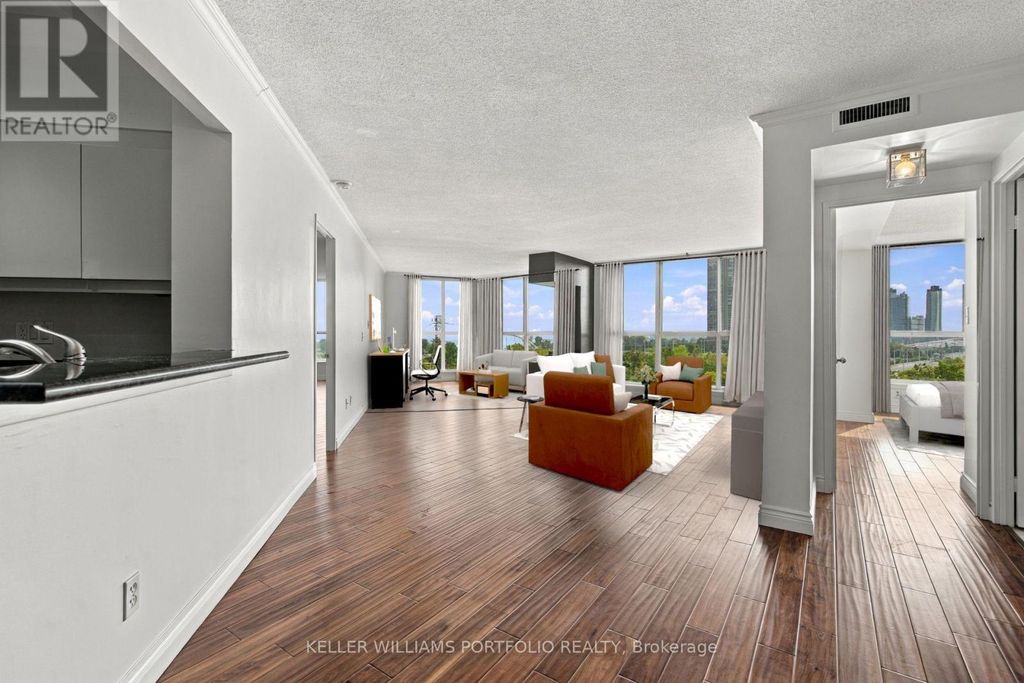 940 - 22 Southport Street, Toronto (high Park-Swansea)