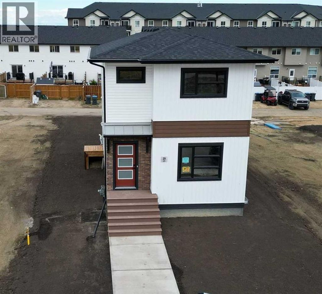 29 Ian Way, Sylvan Lake