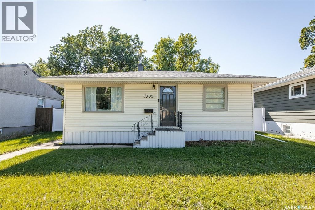 1005 Coteau Street W, Moose Jaw