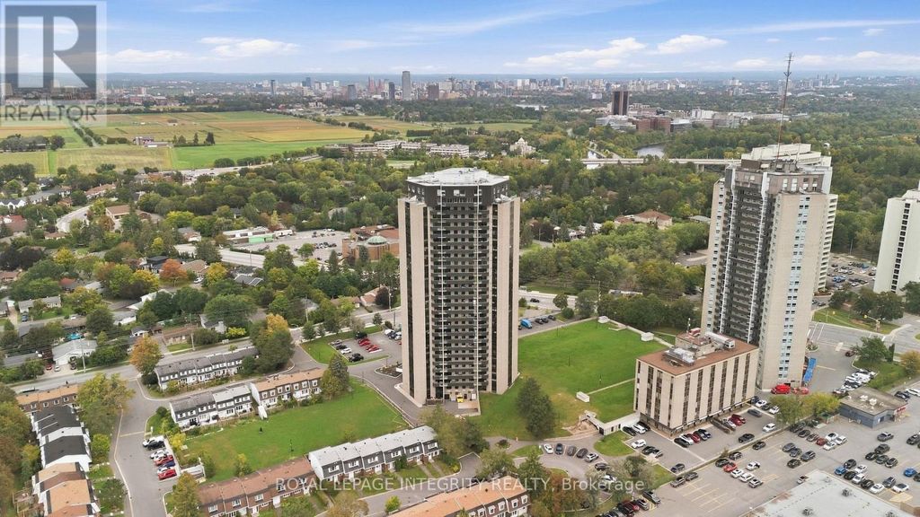 806 - 900 Dynes Road, Ottawa