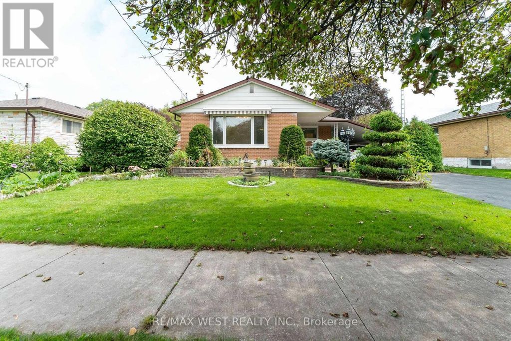 203 Lupin Drive, Whitby (downtown Whitby)
